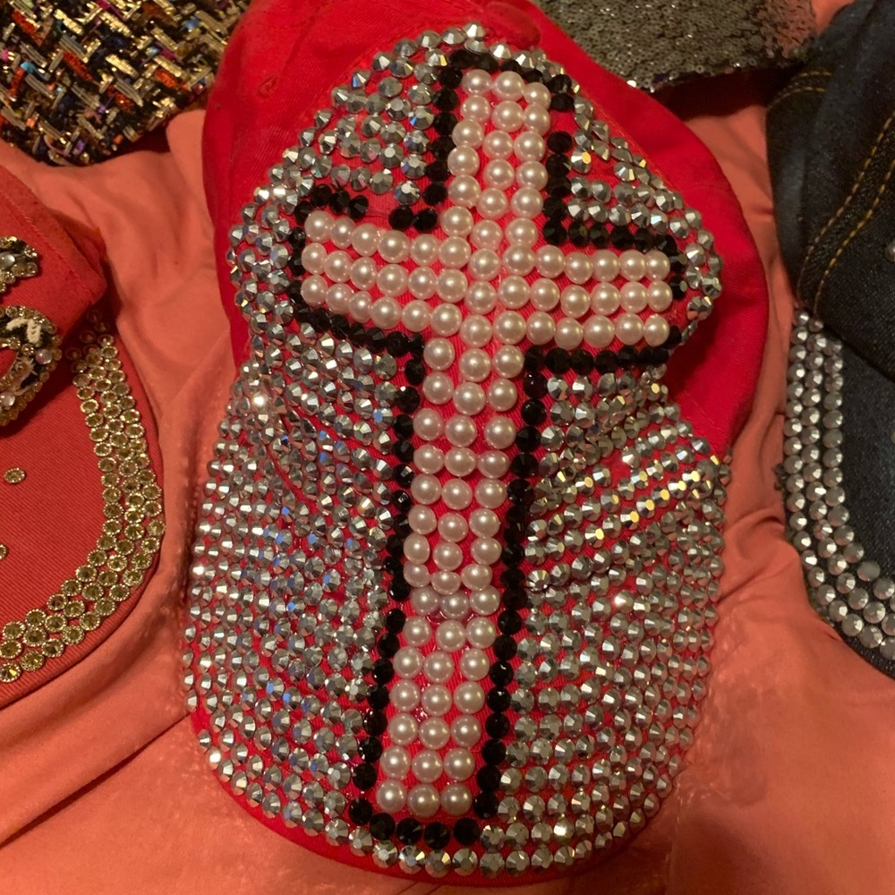 Designer caps - Picture 2 of 2
